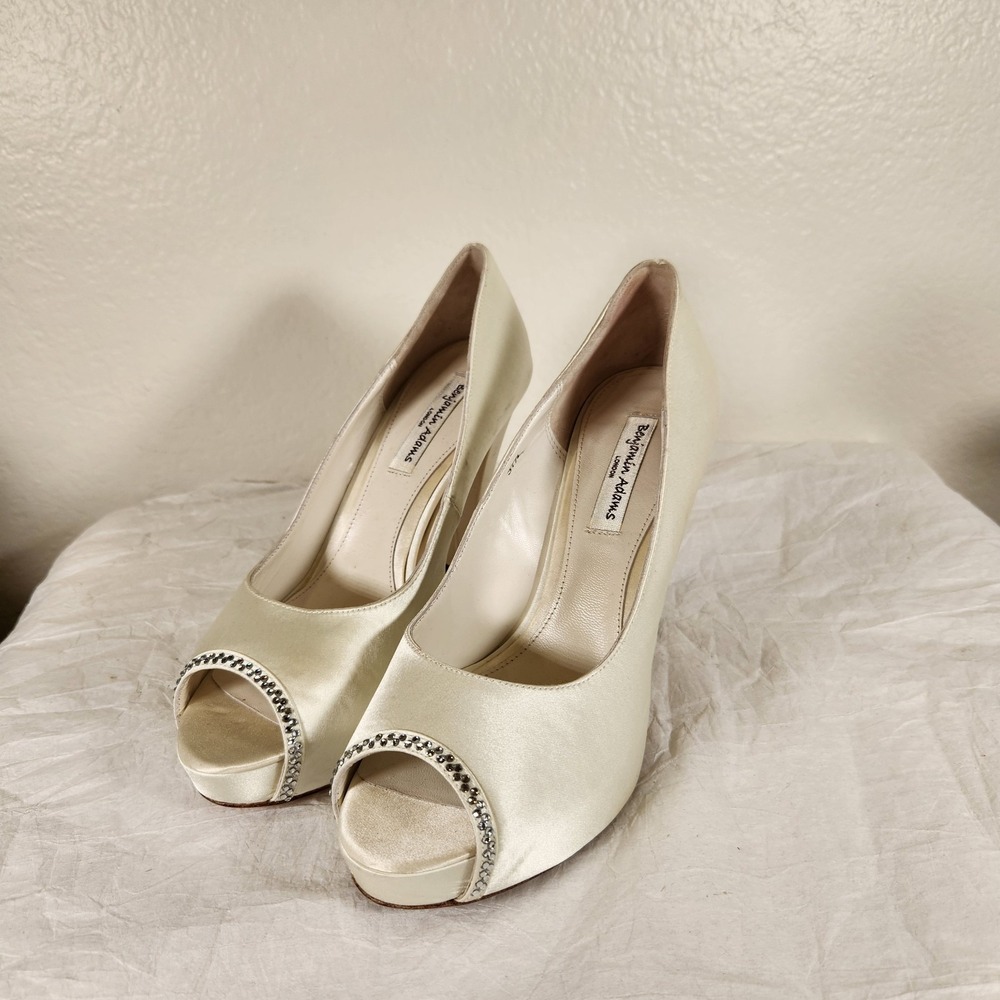 Benjamin Adams White Satin Crystals Platform Heels Size 7 Shoes Bridal